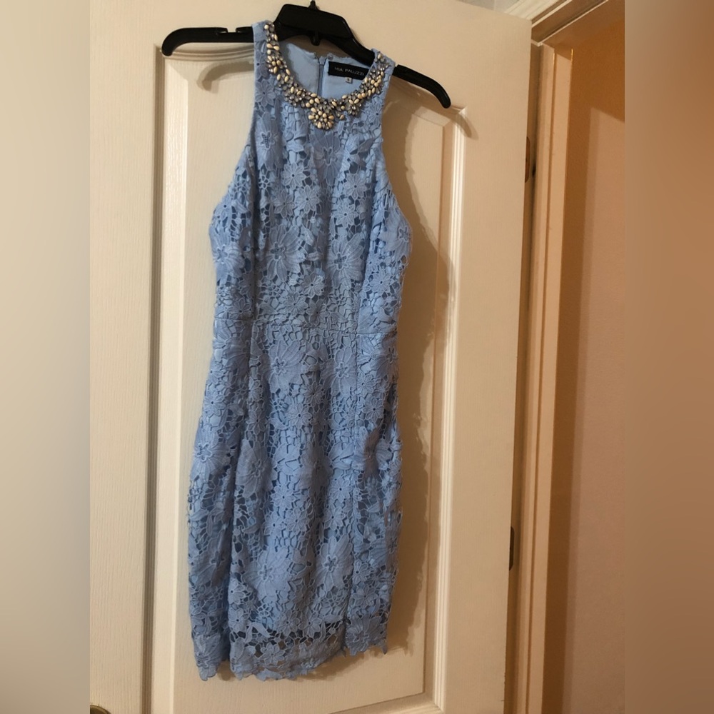 Mia Paluzzi blue lace dress with lining and beading on the neck size S worn once